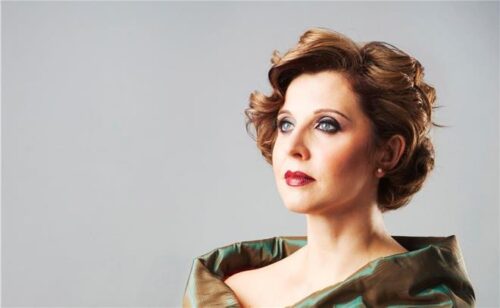 Marina de Liso, mezzo-soprano